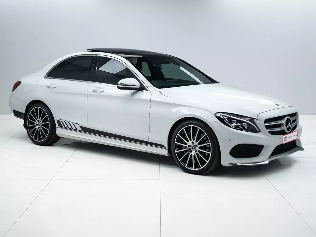 Vehicle Image for 1/17for Mercedes-Benz C-Class C250d AMG Line