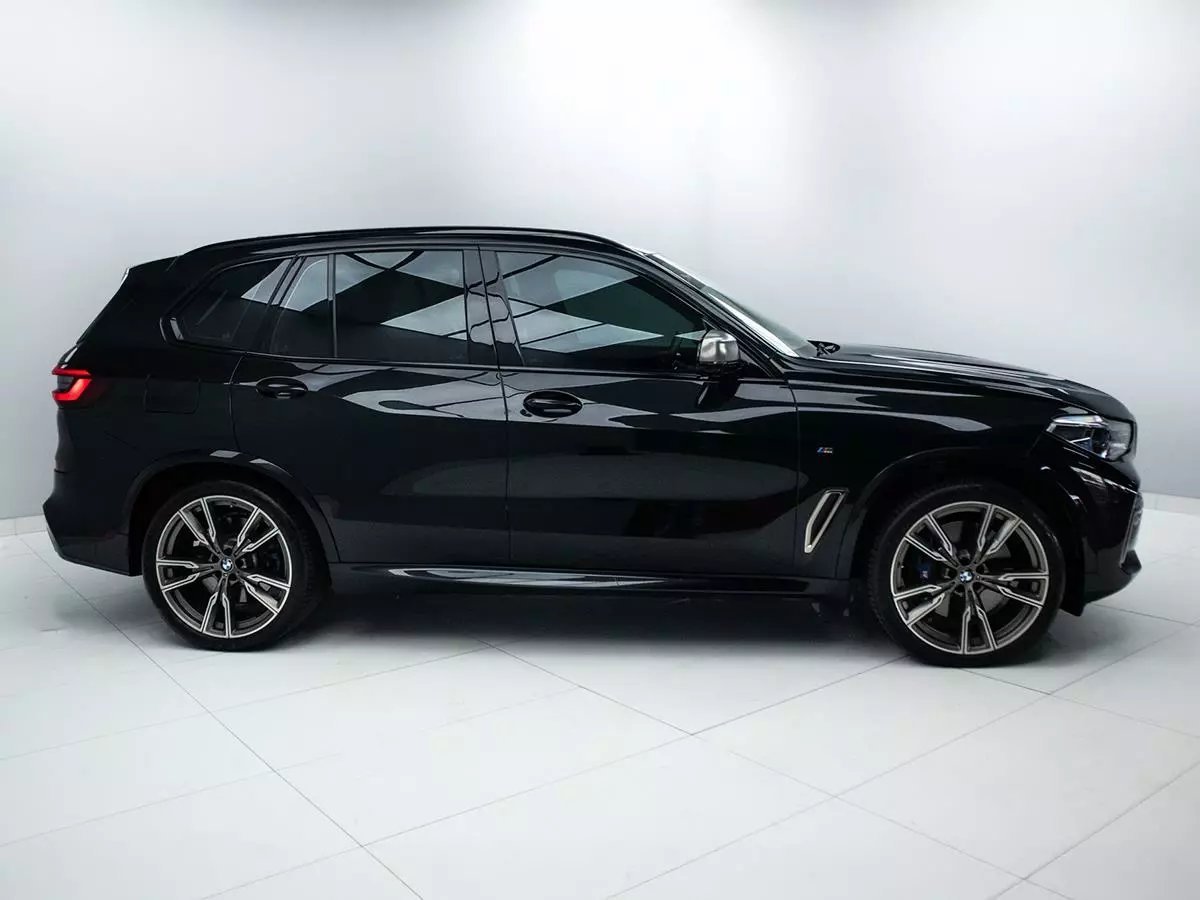 Vehicle Image for 4/17for BMW X5 M50d