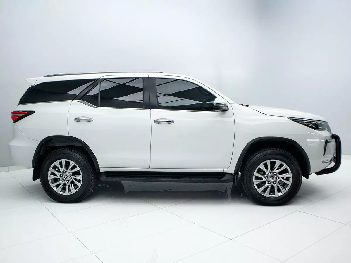 Vehicle Image for 4/18for Toyota Fortuner 2.8GD-6 VX