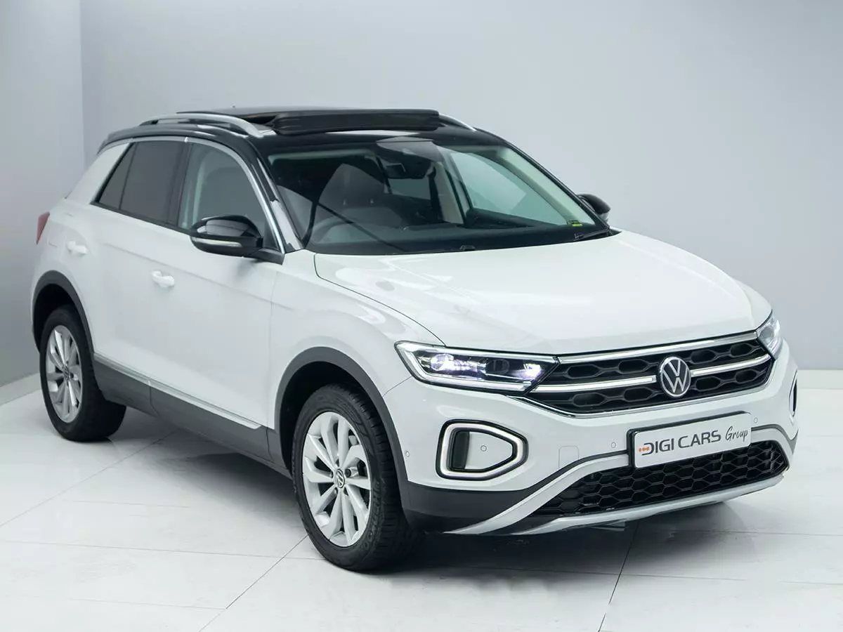 Vehicle Image for 2/17for Volkswagen T-Roc 1.4TSI Design