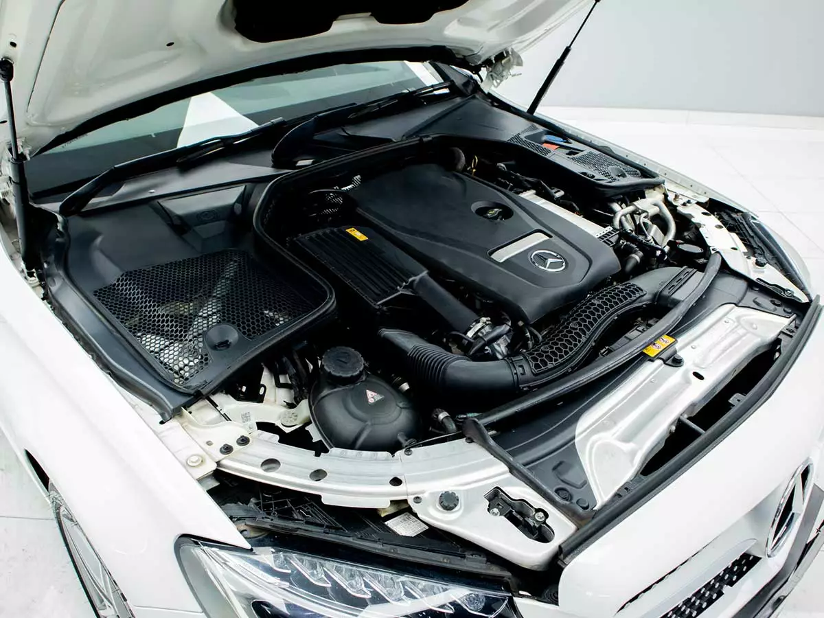 Vehicle Image for 9/17for Mercedes-Benz C-Class C200 Coupe Auto