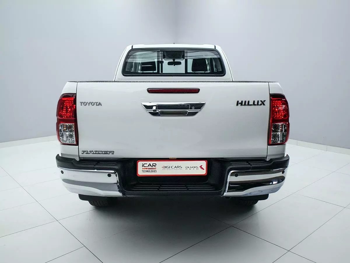 Vehicle Image for 9/17for Toyota Hilux 2.4GD-6 Xtra Cab Raider Manual