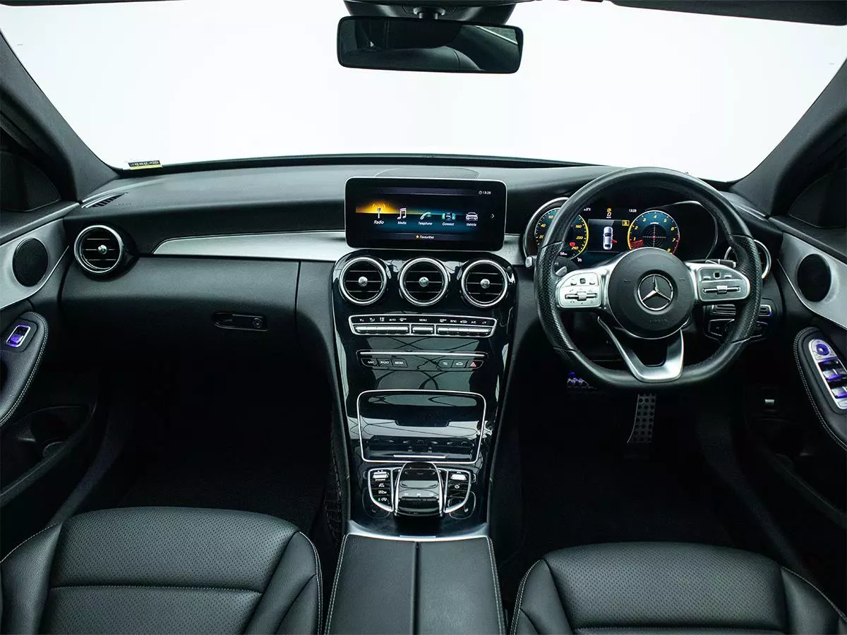 Vehicle Image for 15/18for Mercedes-Benz C-Class C200 AMG Line